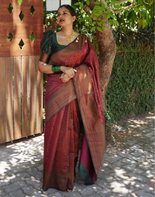 Satrani Woven, Embellished, Self Design Banarasi Art Silk Saree(Maroon, Green, Gold)