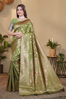 NENCY FASHION Woven, Self Design Banarasi Silk Blend Saree(Green)