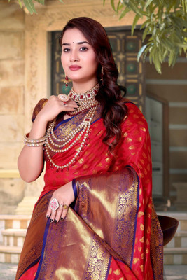 LAVYANSH CREATION Woven, Self Design Banarasi Silk Blend, Jacquard Saree(Red)