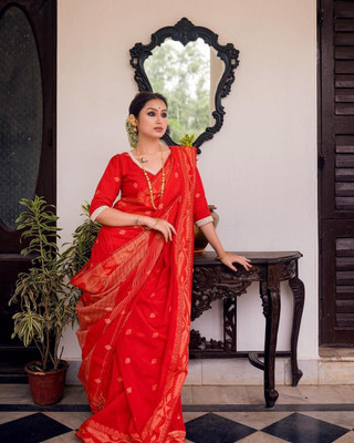 BENGAL SAREE UDYOG Woven, Self Design, Floral Print Handloom Cotton Blend Saree(Red)