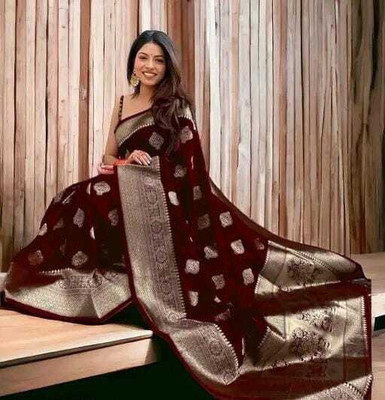 Naxora Woven Kanjivaram Silk Blend Saree(Maroon)