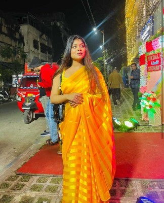 kashvi sarees Embellished, Striped, Self Design Bollywood Satin Saree(Yellow)
