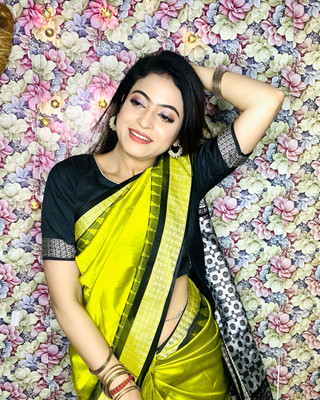 Sijileen Solid/Plain, Temple Border Sambalpuri Silk Blend Saree(Yellow)