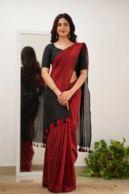 GOLU Solid/Plain Handloom Cotton Blend Saree(Red, Black)