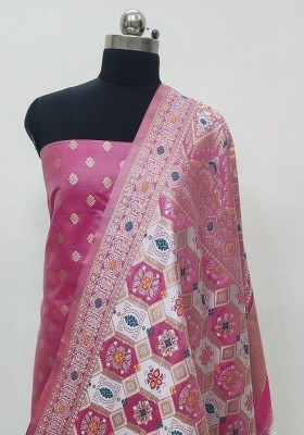 NEW USMAN SILK HOUSE Floral Print Banarasi Silk Blend Saree(Pack of 2, Magenta)