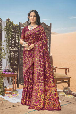 Sariya Woven Kalamkari Jacquard, Silk Blend Saree(Maroon)