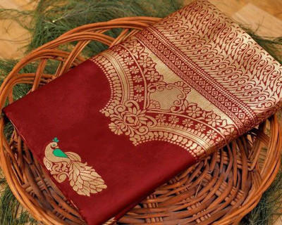 Amrut Collection Woven Banarasi Silk Blend Saree(Red)