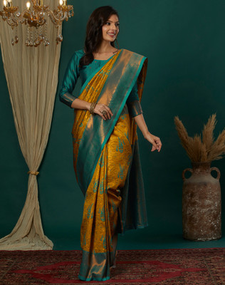 Divastri Woven, Embellished Kanjivaram Silk Blend, Jacquard Saree(Yellow, Green, Mustard)