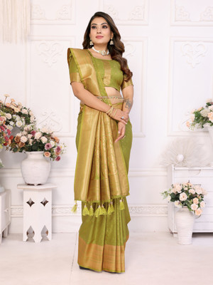 Tasrika Self Design Daily Wear Pure Silk Saree(Light Green)