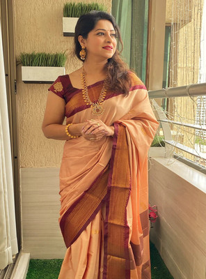 SGF11 Self Design Handloom Silk Blend Saree(Cream, Maroon)