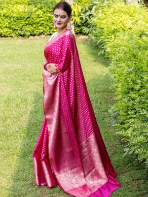 VISVASTA Self Design, Woven, Applique, Printed, Temple Border, Striped Kanjivaram Jacquard, Cotton Blend Saree(Pink)