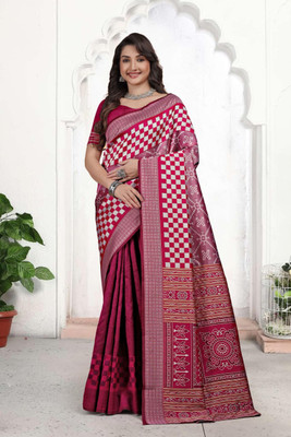 Jay Khodiyar Checkered, Geometric Print, Woven, Printed Bollywood Jacquard Saree(Pink, White)