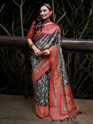 Divastri Digital Print Daily Wear Silk Blend Saree(Black)