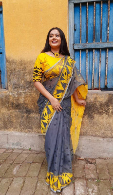 SP Boutique Embroidered Jamdani Cotton Silk Saree(Grey, Yellow)