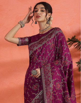 Satrani Woven, Embellished Banarasi Pure Silk Saree(Pink, Gold)
