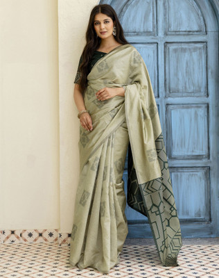 Samah Dyed, Self Design, Woven Banarasi Silk Blend Saree(Beige, Dark Green)