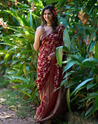SIRIL Self Design, Woven, Embellished Kanjivaram Silk Blend, Jacquard Saree(Gold, Maroon)
