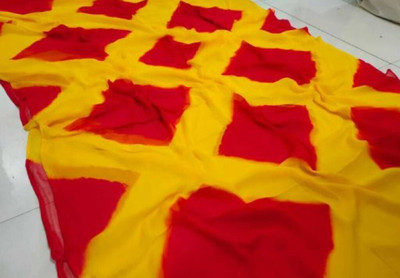 KAKADIYA CREATION Geometric Print Daily Wear Chiffon Saree(Red, Yellow)