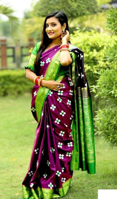 HouseOfCommon Woven Banarasi Jacquard Saree(Purple)