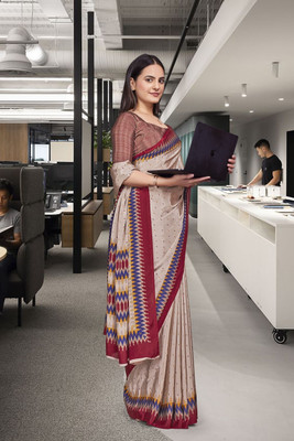Feminista Printed, Solid/Plain Daily Wear Crepe Saree(Cream)