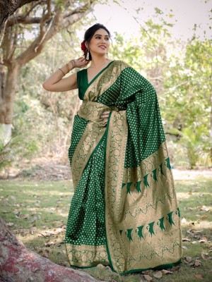 MIRCHI FASHION Woven, Embellished Banarasi Cotton Blend Saree(Dark Green, Gold)