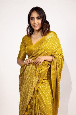 MIRCHI FASHION Printed, Blocked Printed Bandhani Cotton Silk, Cotton Blend Saree(Mustard, Cream)