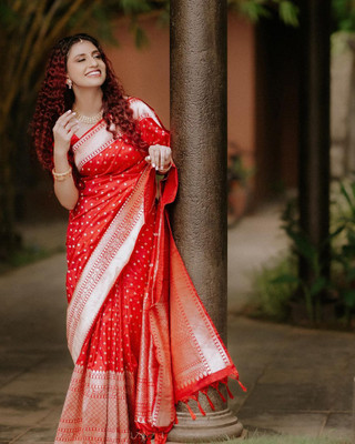 WOMENELEGENCE Woven Kanjivaram Pure Silk Saree(Red)