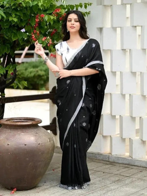 DURGA SAREE MALL Solid/Plain Handloom Pure Cotton Saree(Black)