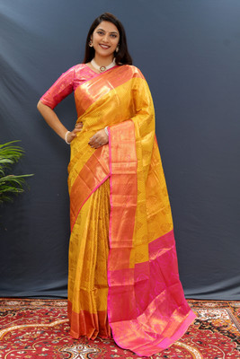 ALPENIKA Embellished Kanjivaram Jacquard, Silk Blend Saree(Gold)