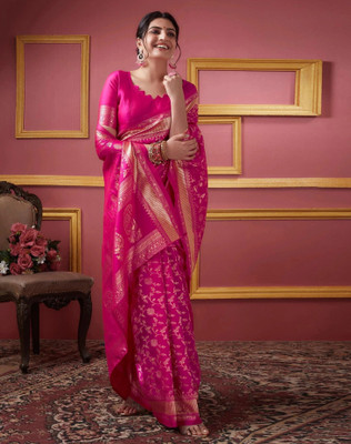 ETHNICHITZ Embellished, Floral Print Kanjivaram Jacquard, Silk Blend Saree(Pink, Gold)