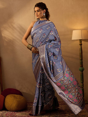 Tasrika Printed Chinnalapattu Silk Blend Saree(Silver)