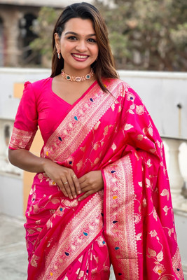 ROOP LAVANYA Printed Banarasi Jacquard, Art Silk Saree(Black)