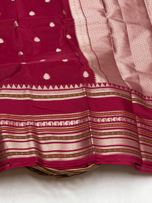 ZUBAIR SILK TEX Woven Banarasi Art Silk Saree(Maroon)