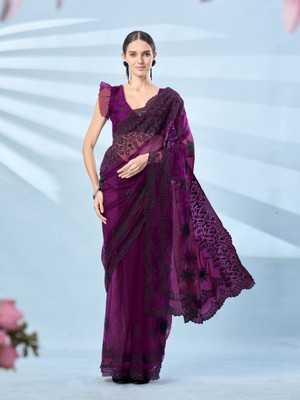 Tikhi Imli Embroidered Bollywood Net Saree(Magenta)