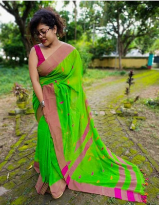GOLU Self Design Handloom Pure Cotton Saree(Green)