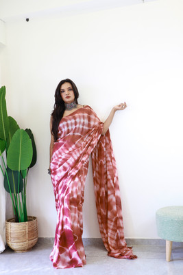 Divastri Printed Bollywood Nylon Saree(Red)