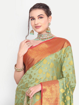 LAVYANSH CREATION Self Design, Woven Banarasi Art Silk, Jacquard Saree(Light Green, Gold)