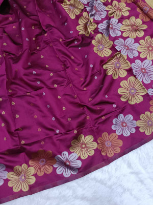 Classy Foriever Woven Kanjivaram Silk Blend Saree(Multicolor)