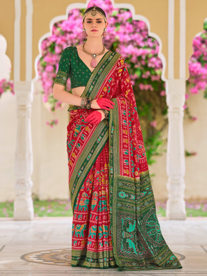 Sareemall Printed Patola Silk Blend Saree(Red)