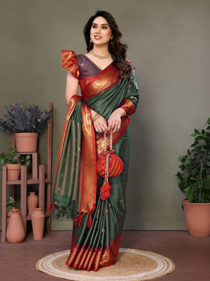 Divastri Self Design Banarasi Silk Blend Saree(Pack of 2, Green)