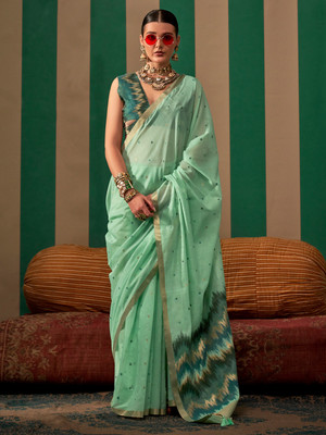Divastri Woven Banarasi Silk Blend Saree(Light Green)