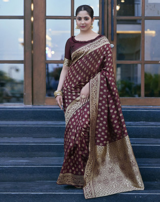 Divastri Woven, Embellished Banarasi Silk Blend, Jacquard Saree(Maroon)
