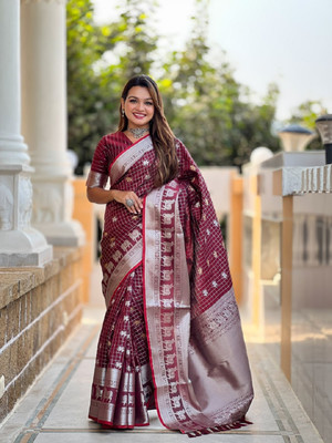 VM Selling Hub Woven, Self Design Kanjivaram Pure Silk Saree(Maroon)