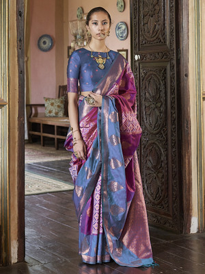 Tasrika Woven Banarasi Pure Silk Saree(Multicolor)