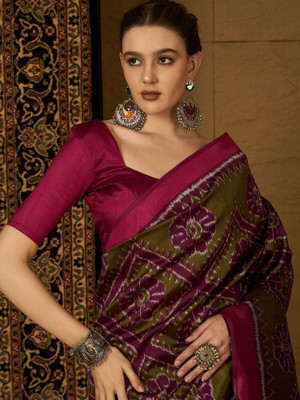 Sareemall Printed Ikkat Silk Blend Saree(Light Green)