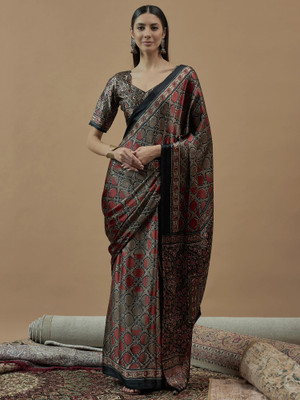 Sareemall Printed Hand Batik Crepe Saree(Grey)