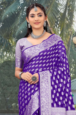Perfect Wear Dyed Banarasi Georgette Saree(Multicolor)