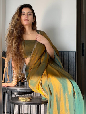 Rangvaali Solid/Plain, Embroidered Bollywood Chiffon Saree(Gold)