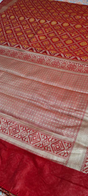 PoojaCreation Woven Banarasi Pure Silk Saree(Red)