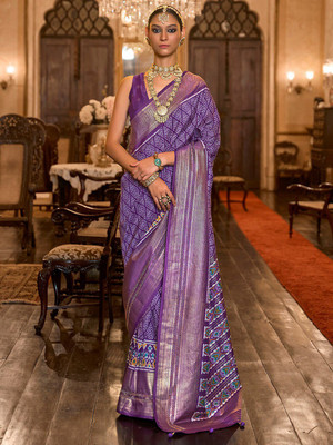 ANOUK Embellished Pochampally Silk Blend Saree(Purple)